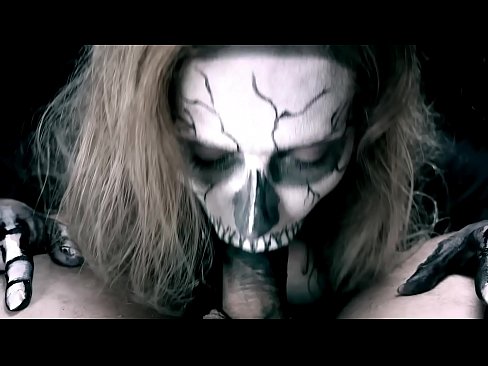 ❤️ Demonska djevojka siše kurac svojim crnim ustima i guta spermu. ❤️❌ Porno u pornografiji bs.josporn-com.ru ❌❤